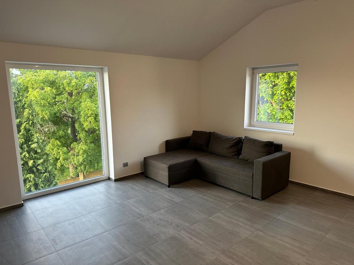 Apartman Byt 75M2 Klid Priroda Pro Rodinu Praga Exterior foto