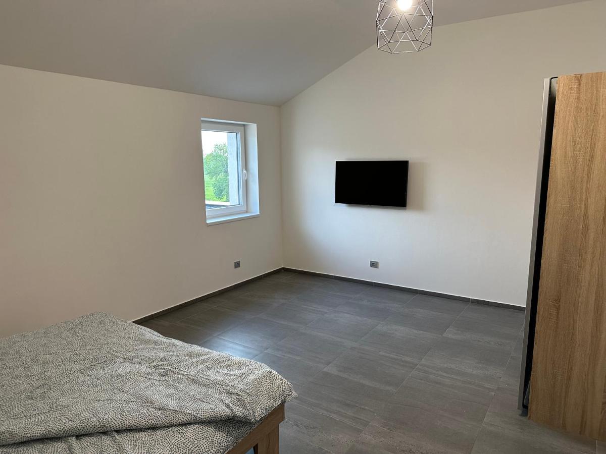 Apartman Byt 75M2 Klid Priroda Pro Rodinu Praga Exterior foto